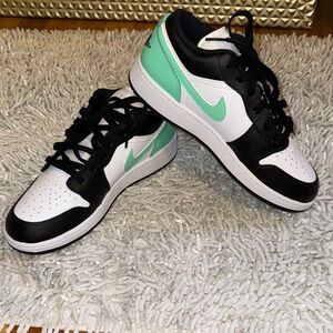 Air Jordan Nike Black and Mint Low-Top Sneakers. Boys size 6.5 Y. Size 8 women